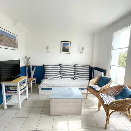 H02 Holiday home *